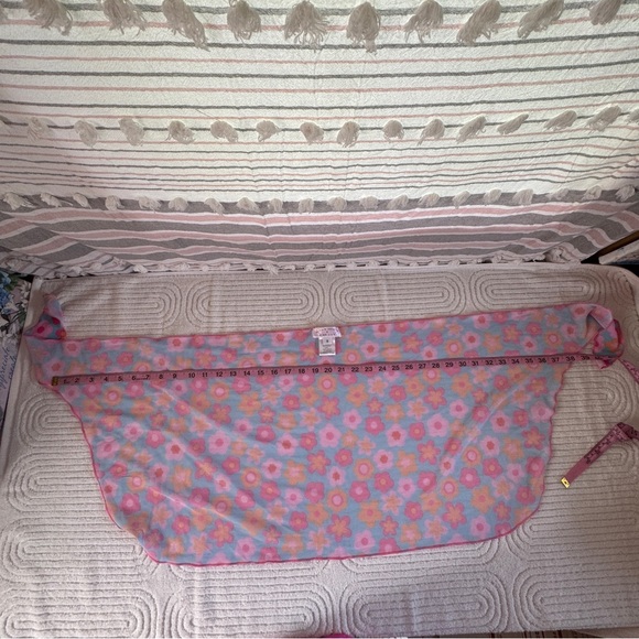 Pink Lily Daisy sarong S small swim coverup daisies 70s retro Barbie pink blue - Picture 6 of 10